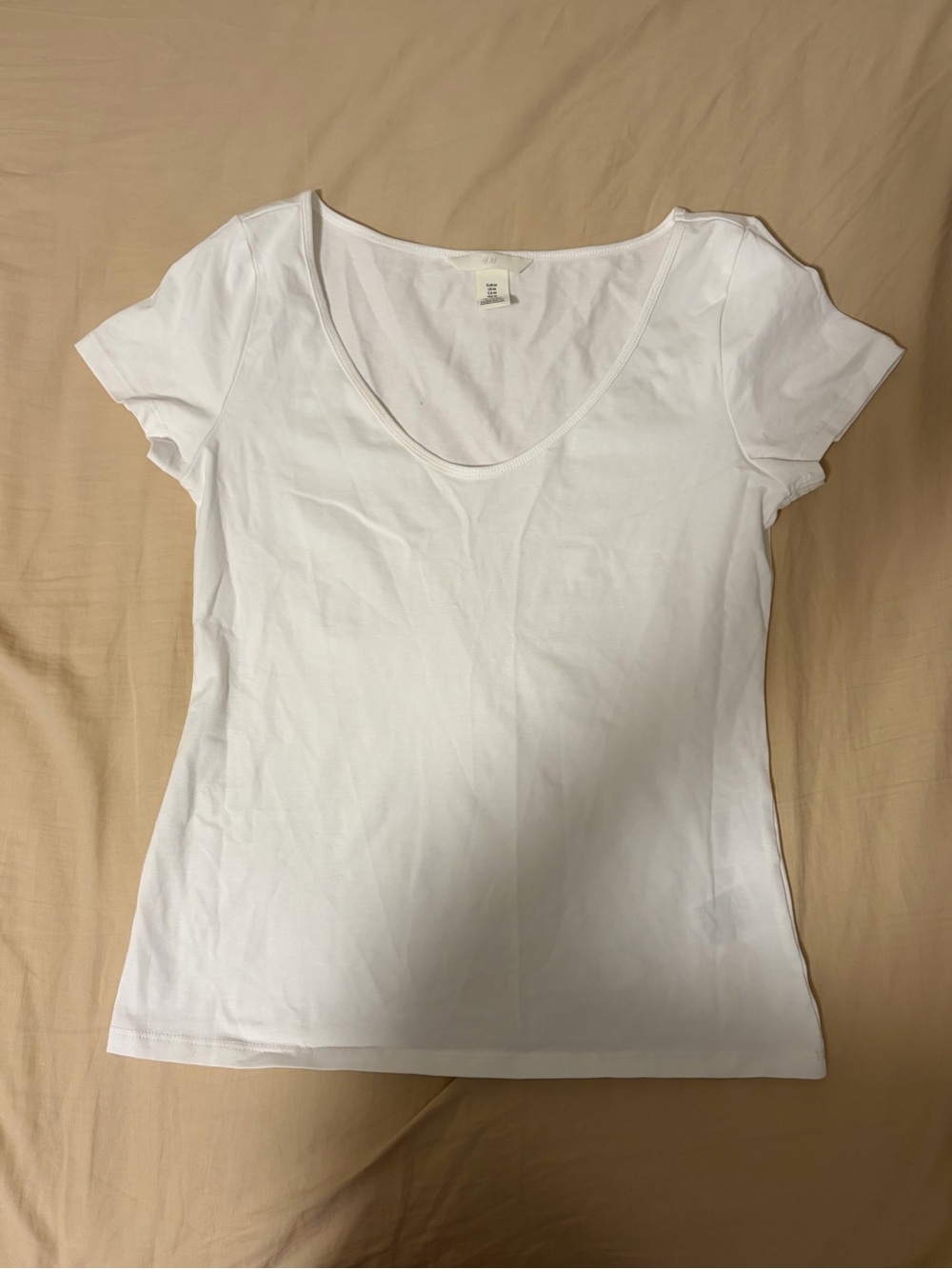 H&M White Scoop Neck Short Sleeve Tee